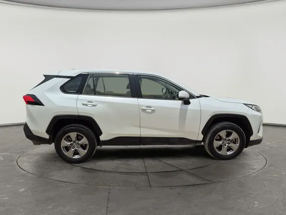 Toyota RAV4 LE 2023 