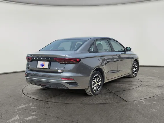 Geely Emgrand GS 2024 