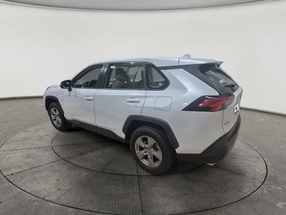 Toyota RAV4 LE 2024 