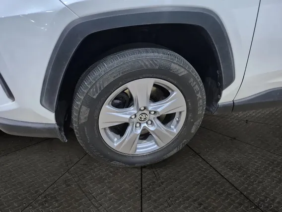 Toyota RAV4 LE 2023 