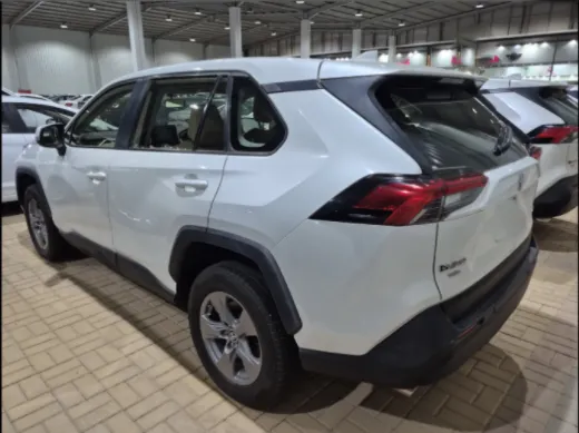 Toyota RAV4 LE 2023 