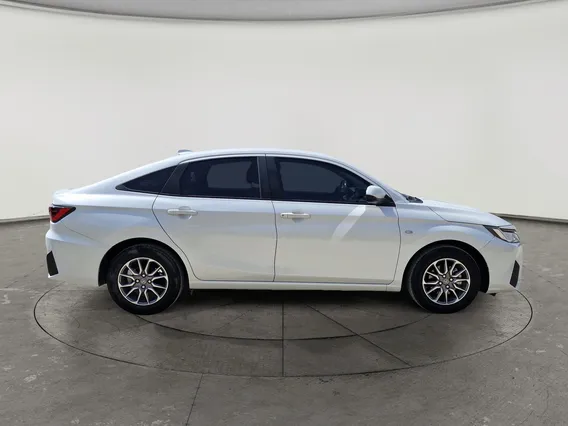 Toyota Yaris  Y 2024 