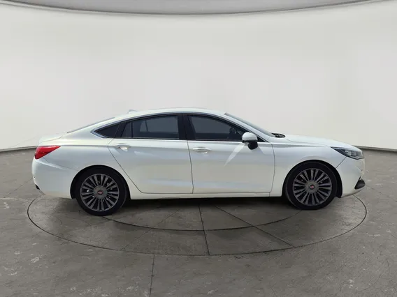 Hongqi H5 Luxury 2021 