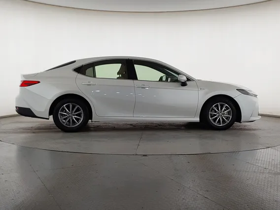 Toyota Camry  E HEV 2025 