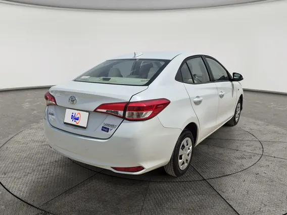 Toyota Yaris  Y 2022 