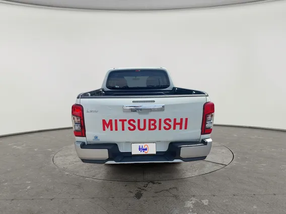 Mitsubishi L200 DC 4x4 Diesel 2023 دبل