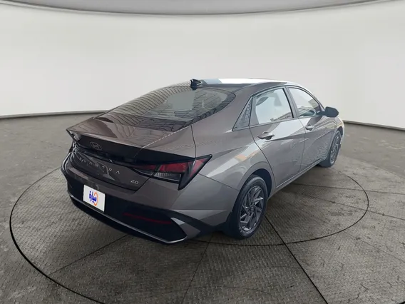 Hyundai Elantra Smart 2026 