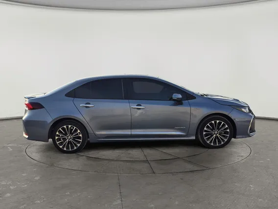 تويوتا كورولا XLI Executive Moonroof 2025 