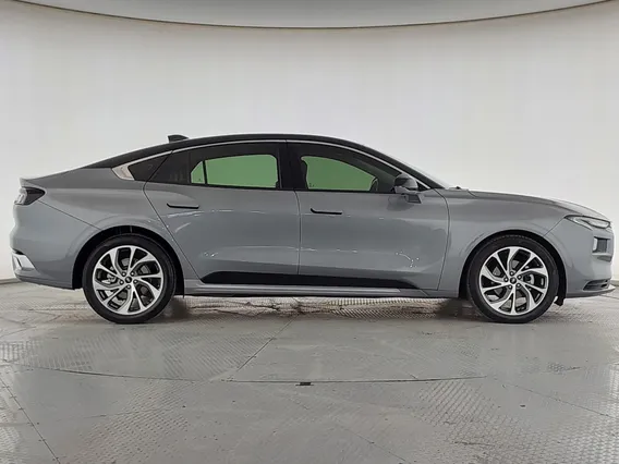 Ford Taurus Titanium 2025 