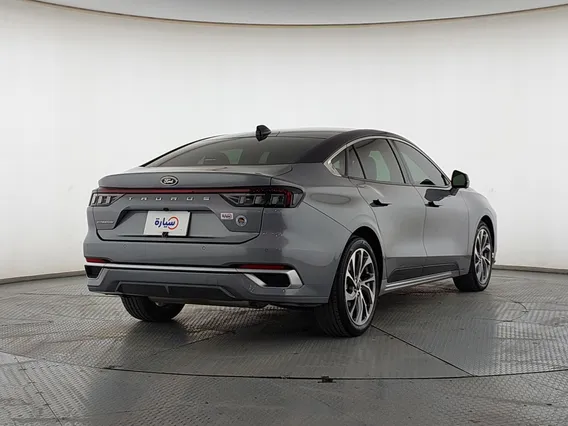 Ford Taurus Titanium 2025 