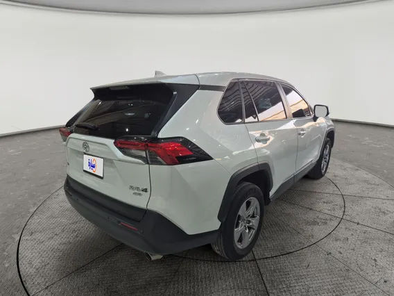 Toyota RAV4 LE 2025 