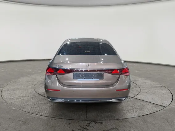Mercedes E 200 2025 
