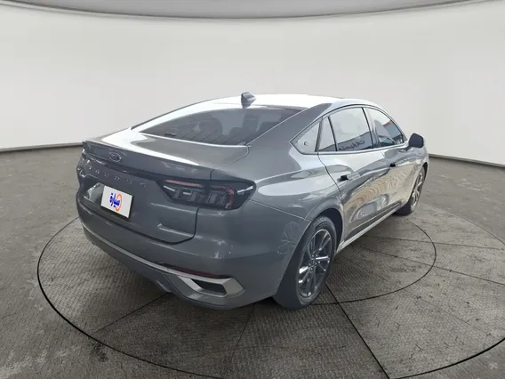 Ford Taurus Trend 2025 