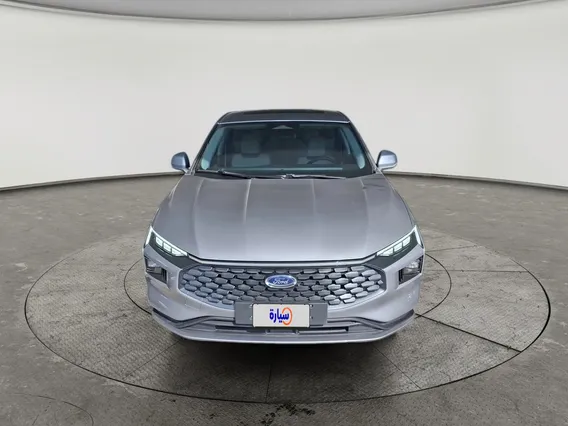 Ford Taurus Trend 2025 