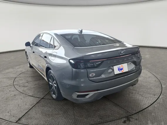 Ford Taurus Trend 2025 