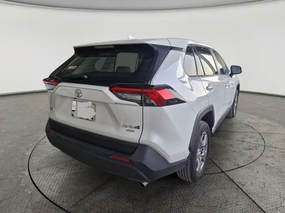 تويوتا راف فور LE 2023 