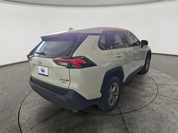 Toyota RAV4 LE 2025 