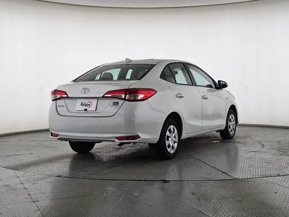 Toyota Yaris  Y 2022 