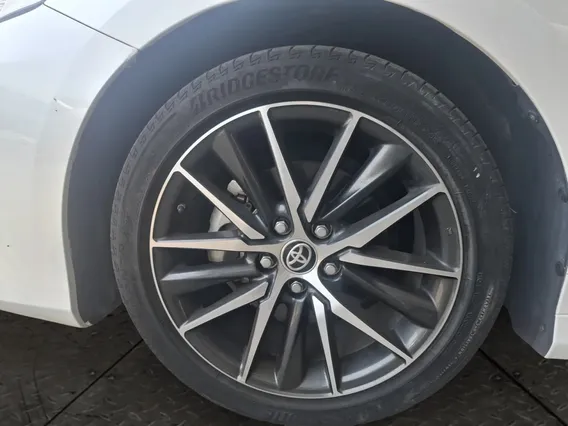 Toyota Camry  GLE HEV  2024 