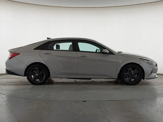 Hyundai Elantra Smart 2023 