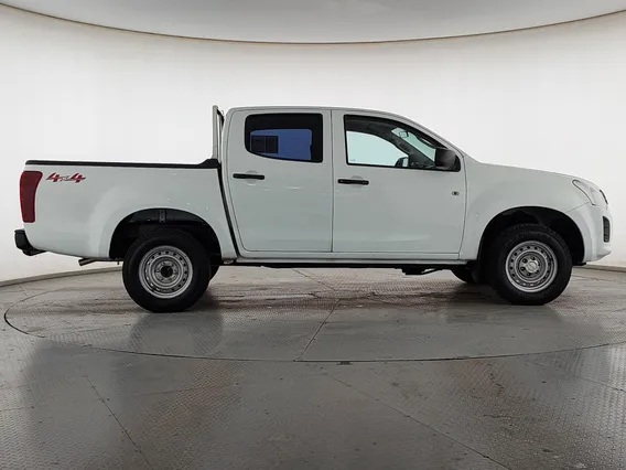 Isuzu D-max Double Cab 2022 دبل