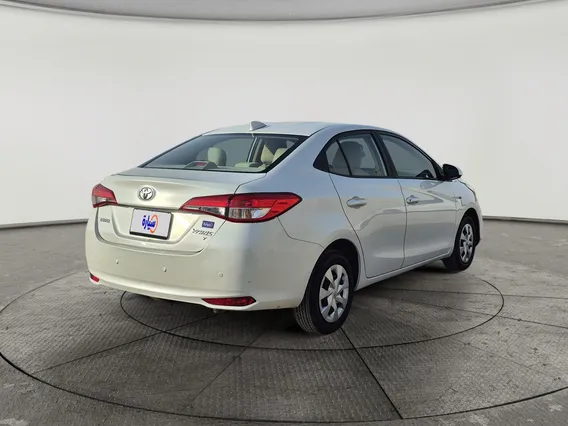 Toyota Yaris  Y 2022 