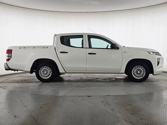 Mitsubishi L200 DC 4x2 2023 