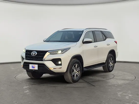 Toyota Fortuner VX 2023 دبل