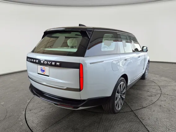 Land Rover Range Rover HSE 2024 