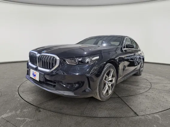 BMW 5 Series 520i 2024 