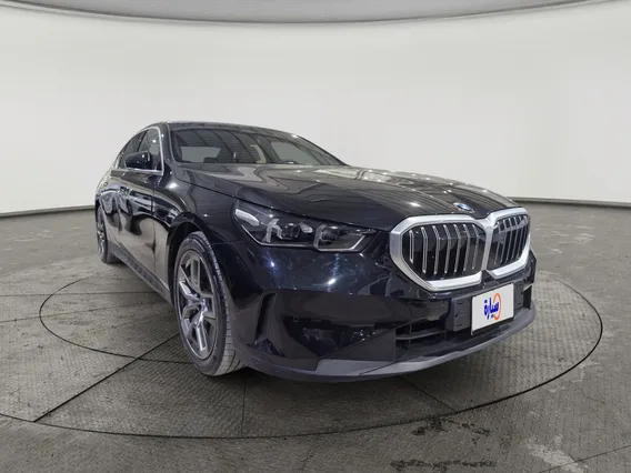 BMW 5 Series 520i 2024 