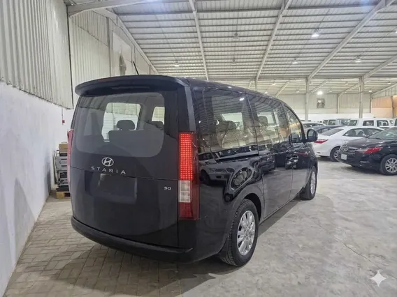 Hyundai Staria Smart 9 ST 2023 