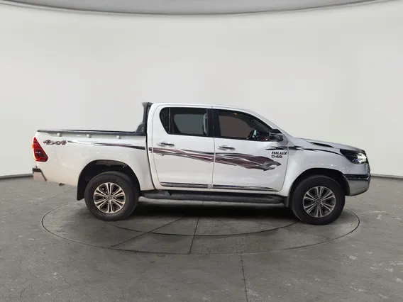 Toyota Hilux SR5 2023 دبل