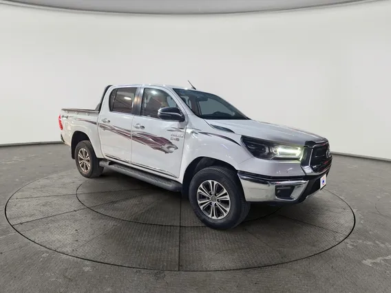 Toyota Hilux SR5 2023 دبل