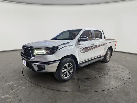 Toyota Hilux SR5 2023 دبل