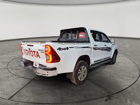 Toyota Hilux SR5 2023 دبل