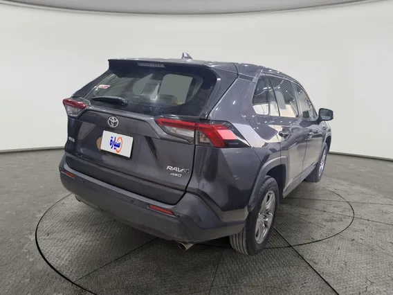 تويوتا راف فور LE 2024 