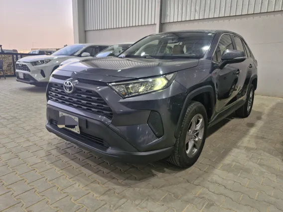 Toyota RAV4 LE 2024 
