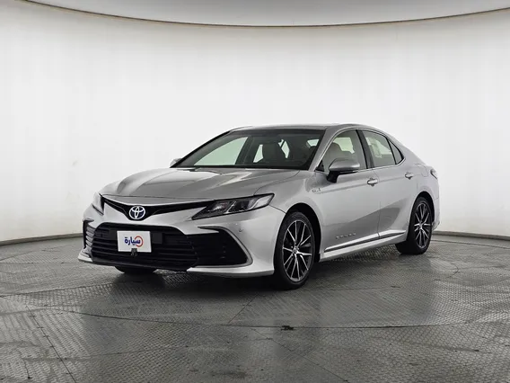 Toyota Camry  GLE 2022 