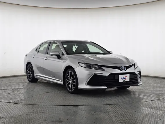 Toyota Camry  GLE 2022 