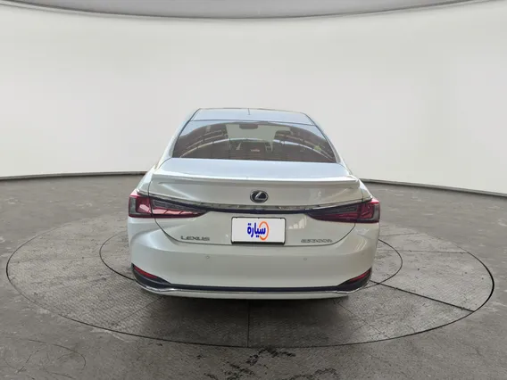 Lexus ES 300 H 2024 