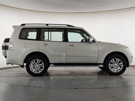 ميتسوبيشي باجيرو GLS 4Doors 2024 دبل