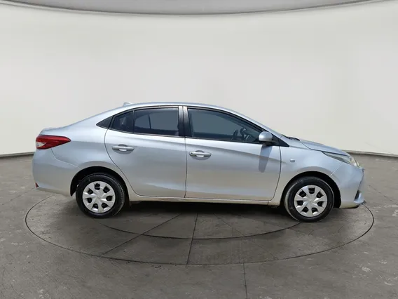 Toyota Yaris  Y 2022 