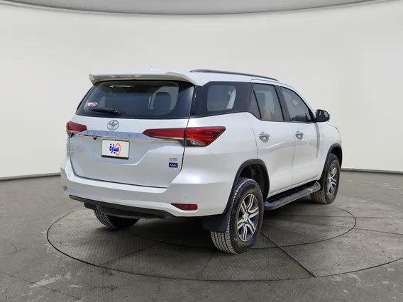 Toyota Fortuner VX 2023 دبل
