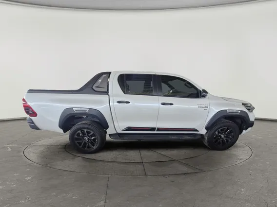 Toyota Hilux Adventure 2025 دبل