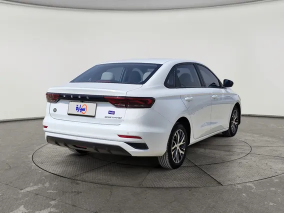 Geely Emgrand GS 2024 