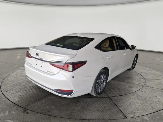 Lexus ES 300 H 2023 