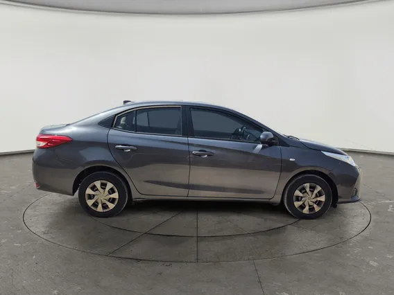 Toyota Yaris  Y 2022 