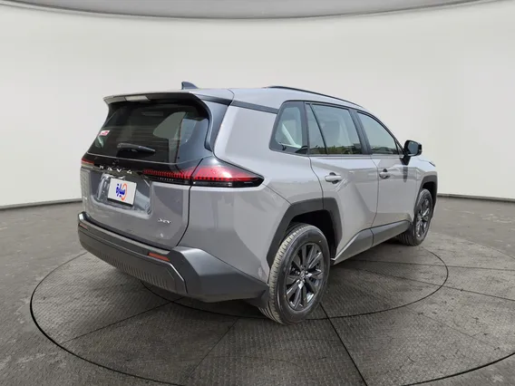 Toyota RAV4 XLE HEV 2026 