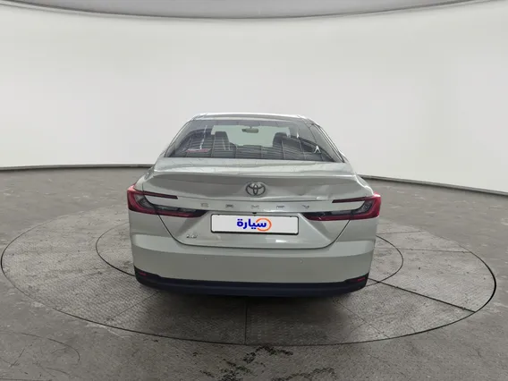 Toyota Camry  LE 2025 